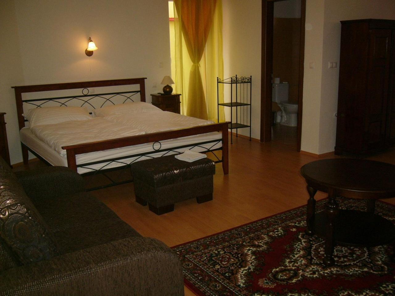 Penzion Da Giacomo Hotel Trencin Room photo