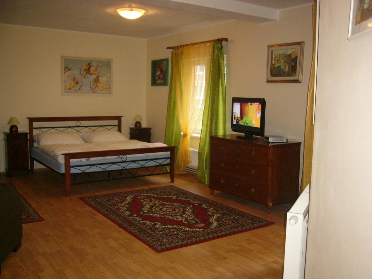 Penzion Da Giacomo Hotel Trencin Room photo